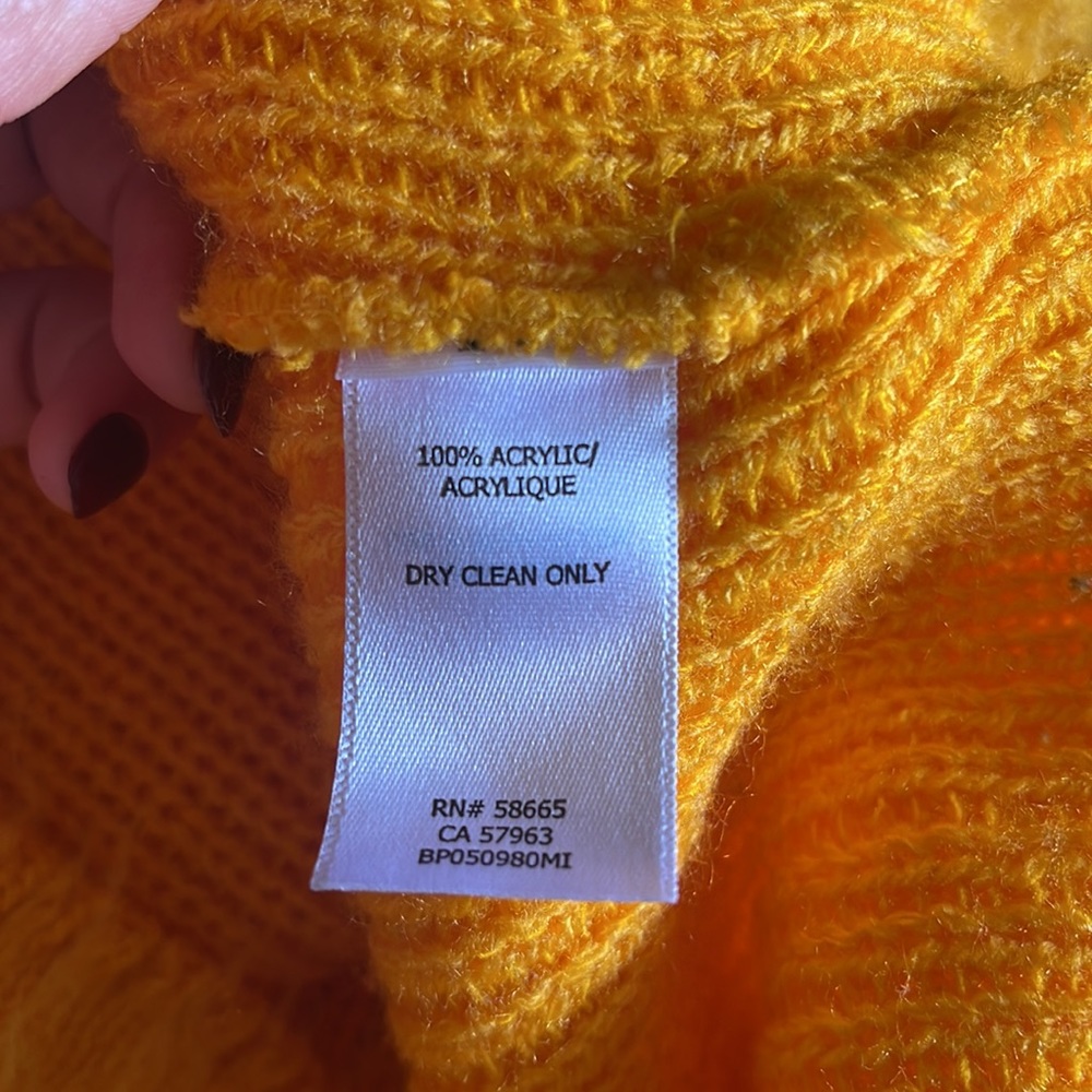 BP Sweater - Picture 11 of 11